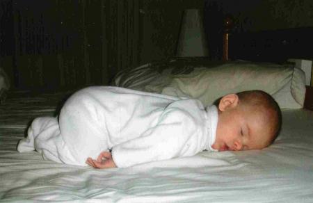 Un petit ange dort !